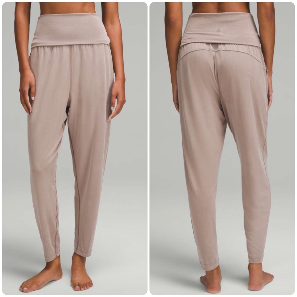 Lululemon Womens Athleisure Cupro Foldover Relaxed Yoga Pants Taupetastic Size 0